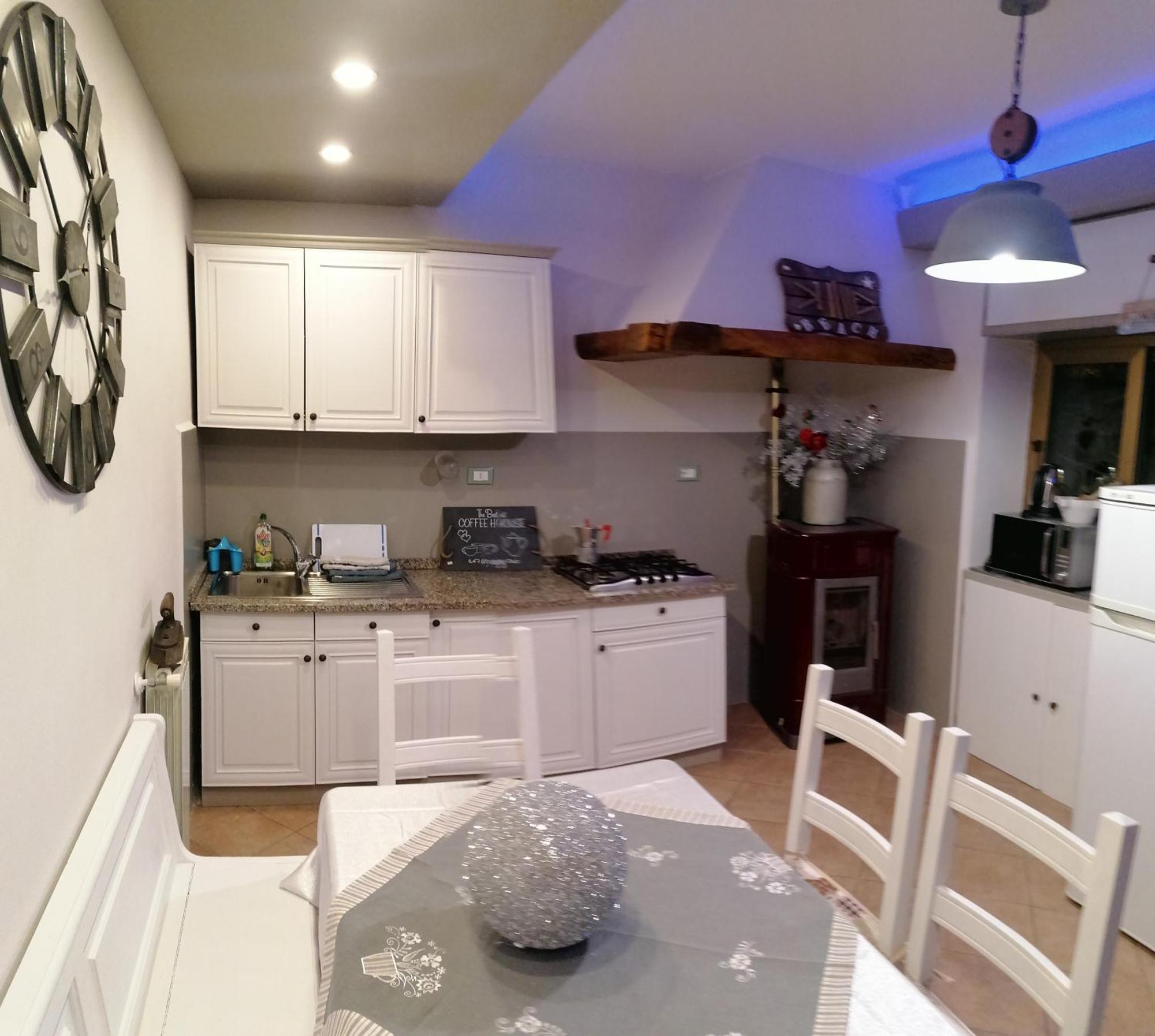 Chez Luis Apartment Imperia Bilik gambar