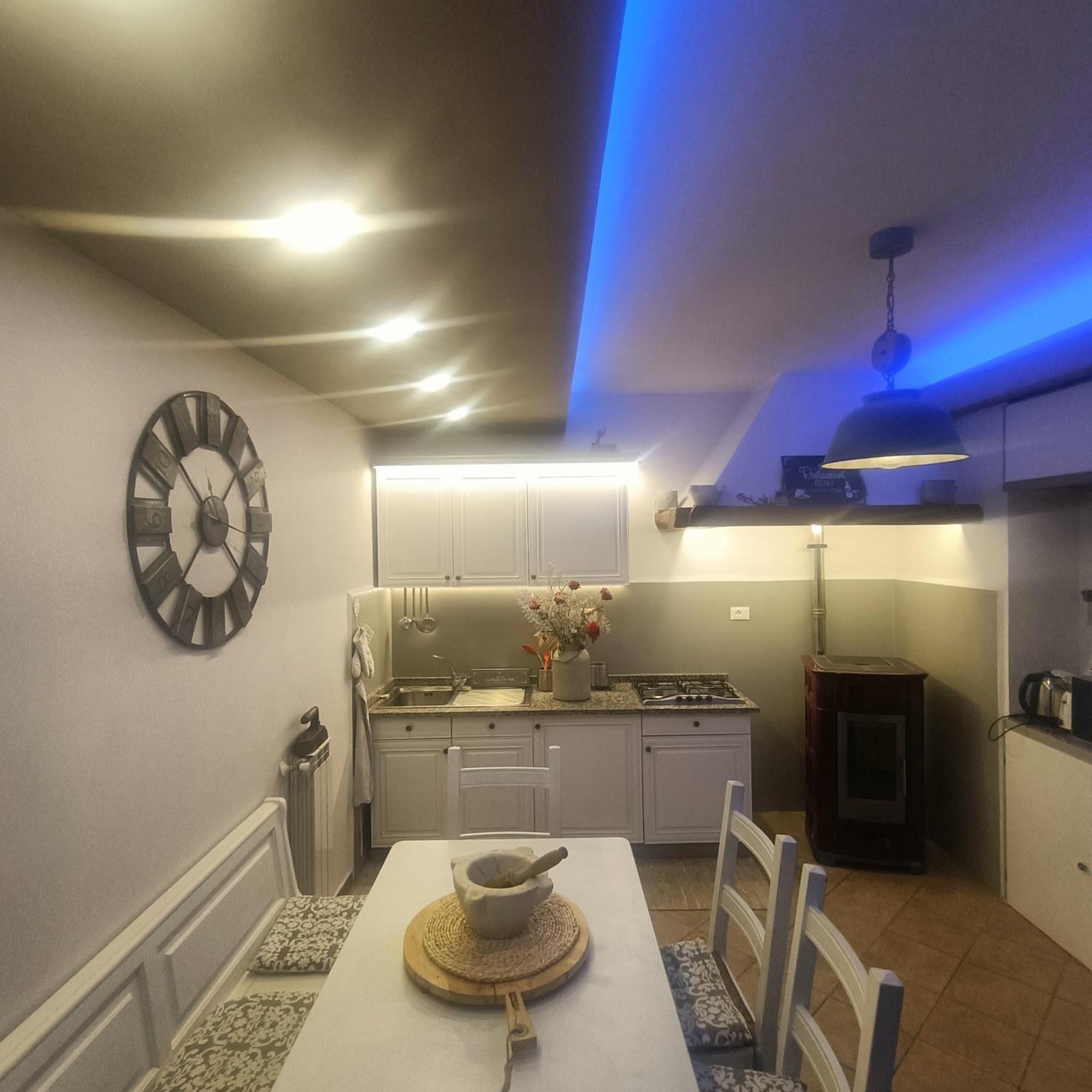Chez Luis Apartment Imperia Bilik gambar